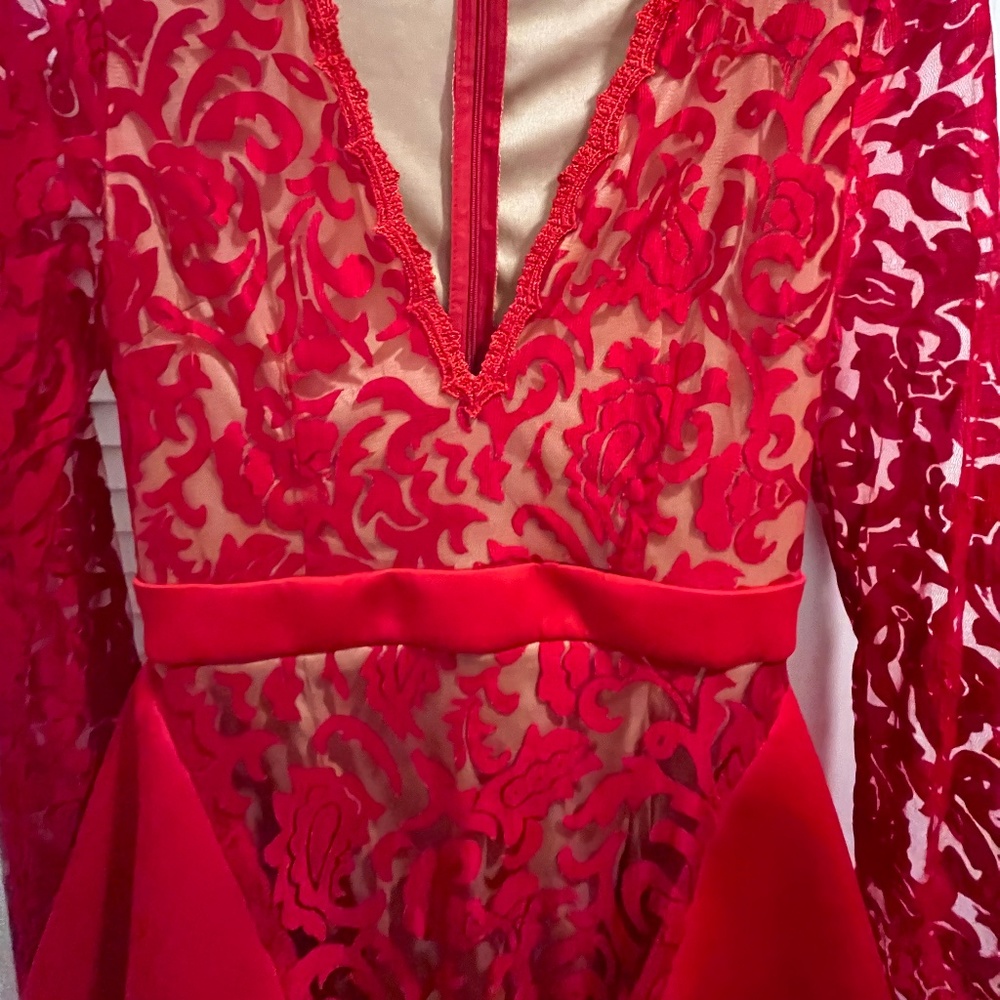 NWOT Low Cut  Red Lace Long Sleeve Dress With Nude Lining HOT HOT HOT - Picture 3 of 16